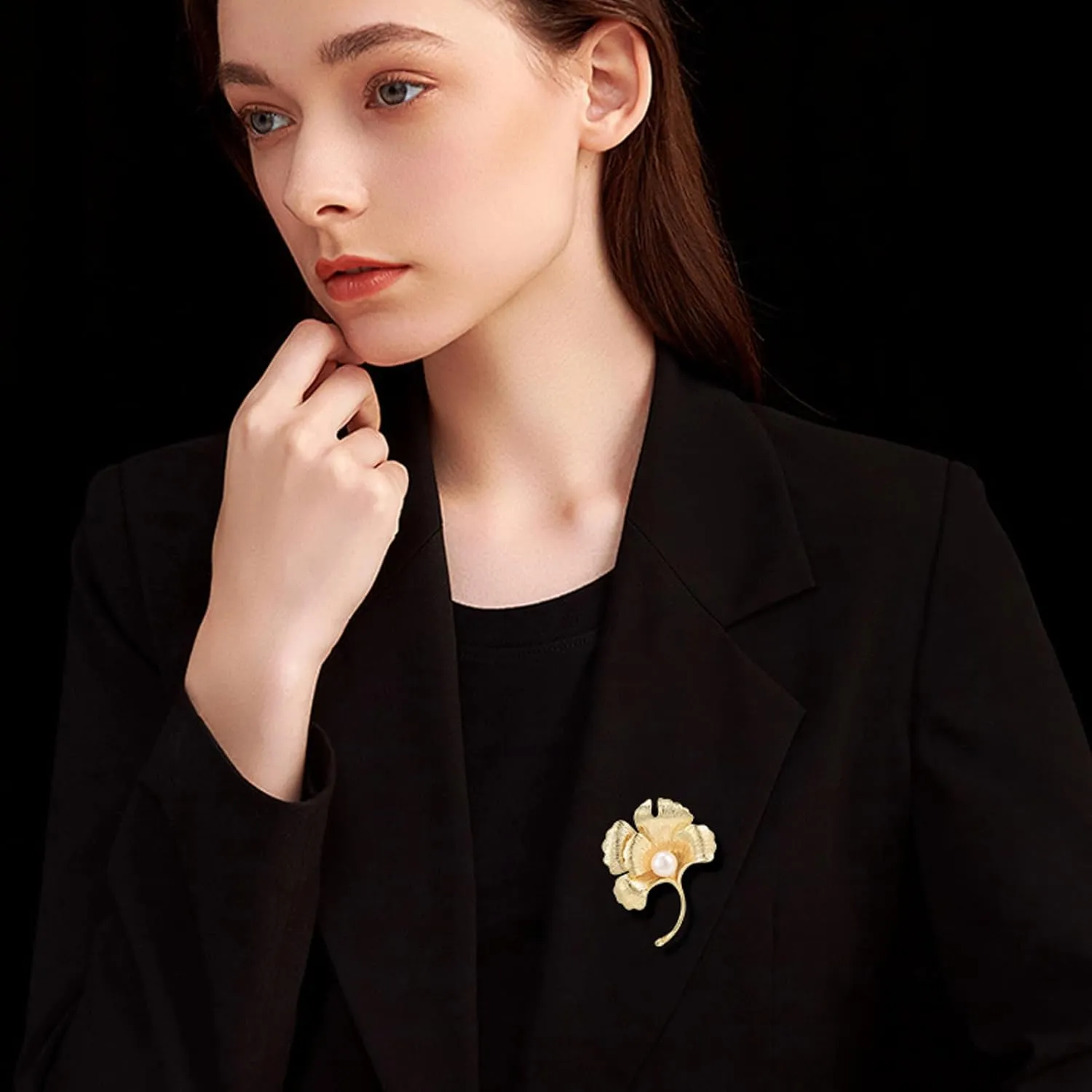 Leaf Brooches Rhinestone Freshwater Pearls Ginkgo Leaves Brooch Pin 18k Gold Plated Leaves Lapel Pins Jewelry Valentine's Day Birthday Gifts for Women Girls