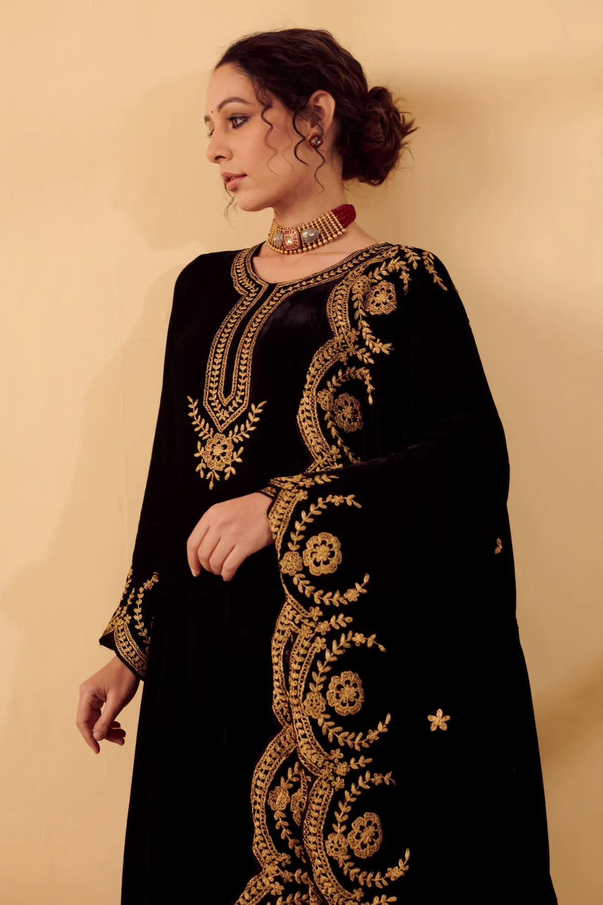 Naveli Black Zari Embroidered Anarkali Set