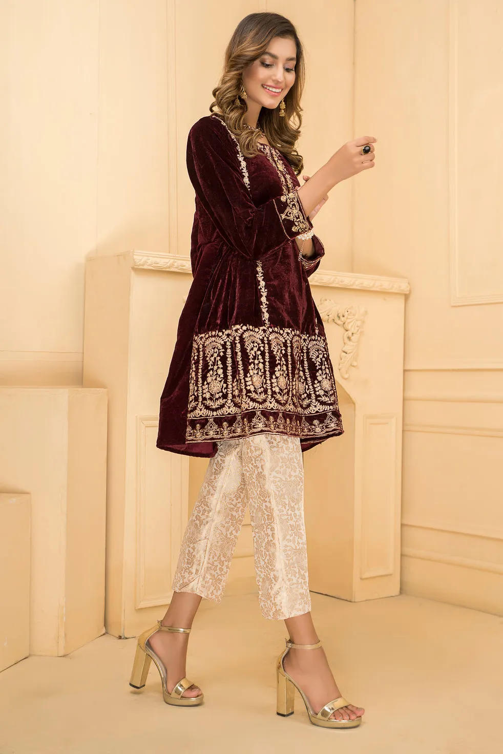 Ready To Wear 2 Pcs Velvet Dress By Zaiwa 01