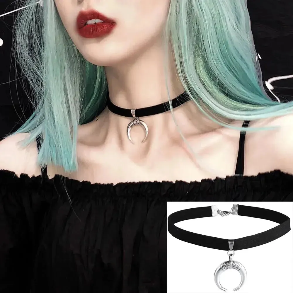 Velvet Fashion Choker Necklace for Women & Girls - Vintage Lace Necklace with Pendants
