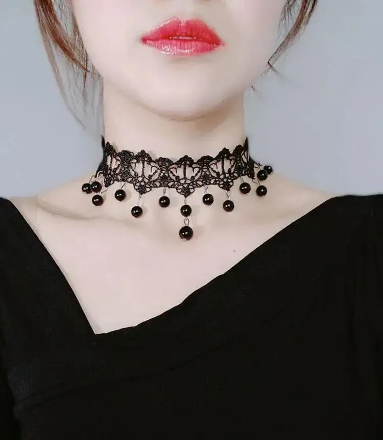 Velvet Fashion Choker Necklace for Women & Girls - Vintage Lace Necklace with Pendants