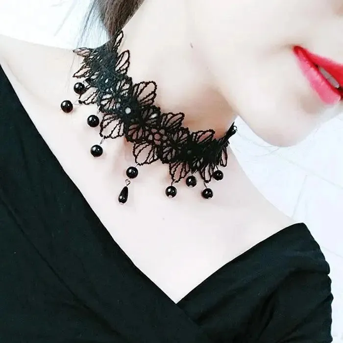 Velvet Fashion Choker Necklace for Women & Girls - Vintage Lace Necklace with Pendants