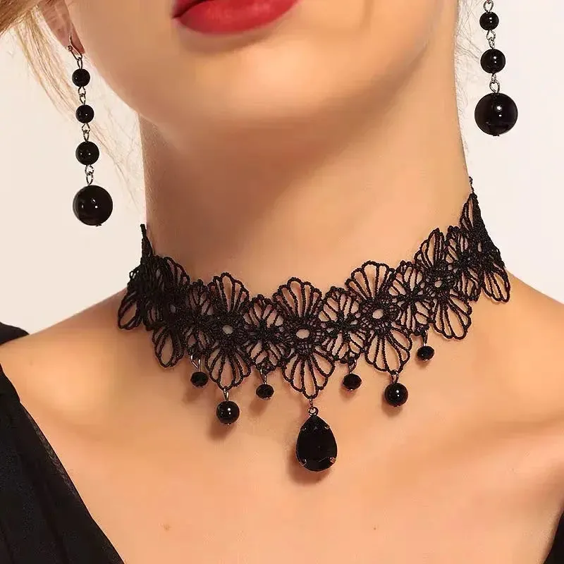 Velvet Fashion Choker Necklace for Women & Girls - Vintage Lace Necklace with Pendants