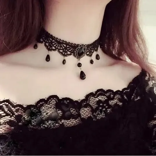 Velvet Fashion Choker Necklace for Women & Girls - Vintage Lace Necklace with Pendants