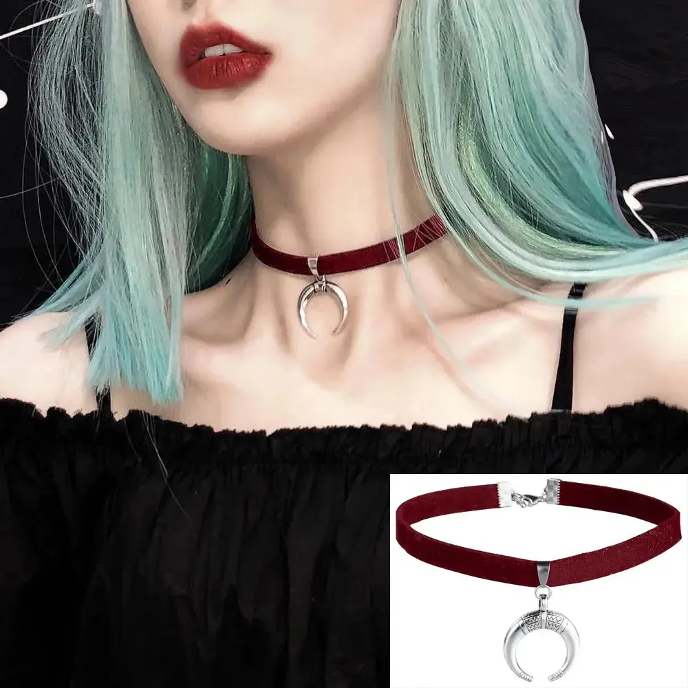 Velvet Fashion Choker Necklace for Women & Girls - Vintage Lace Necklace with Pendants